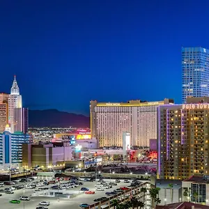 Holiday home Mgm Signature-15-717 F1 Track & Strip View Balcony, Las Vegas